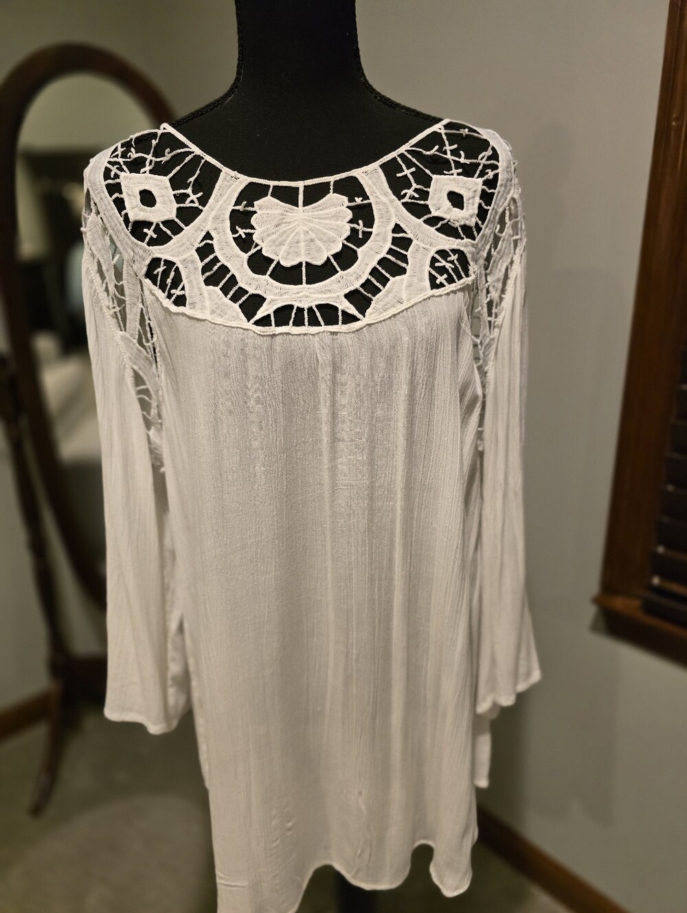 Chico's White Crochet Yoke Tunic Top